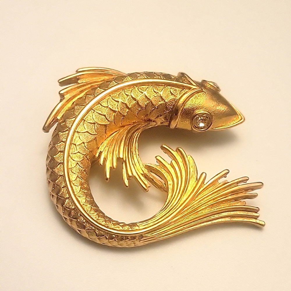 Monet Brooch/Goldfish